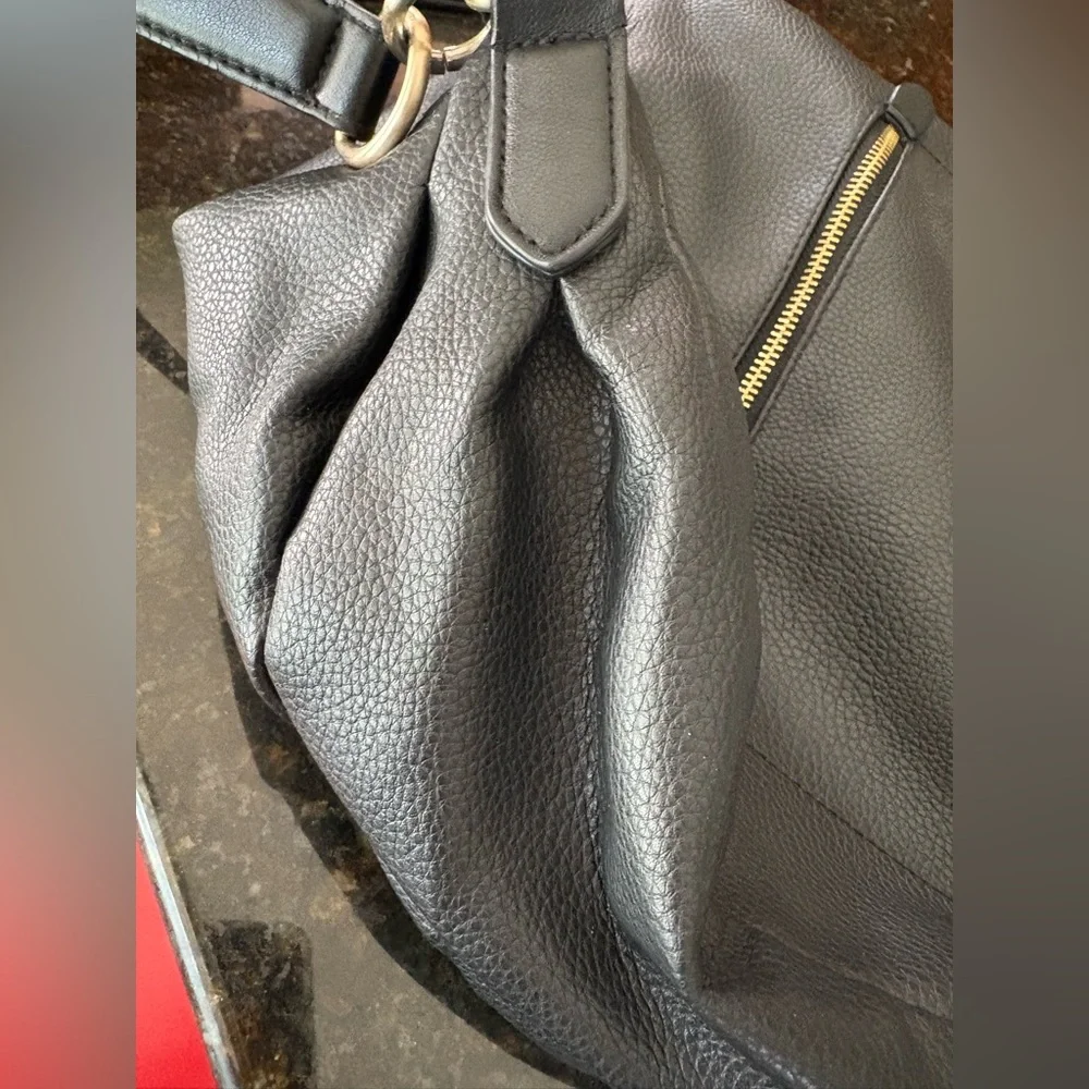 Black Faux Leather Hobo Handbag with Chunky Hardware EUC  SO LIKE REAL LEATHER!